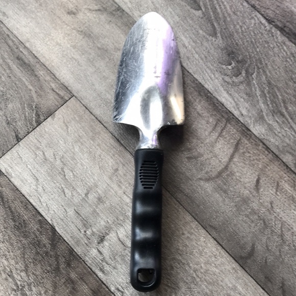 Garden Shovel - Picture 3 of 3